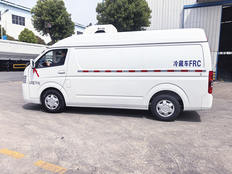 福田G7国六蓝牌面包冷藏车