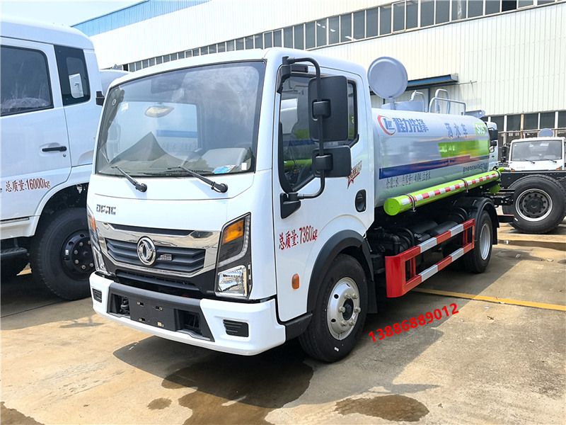东风专致5吨洒水车